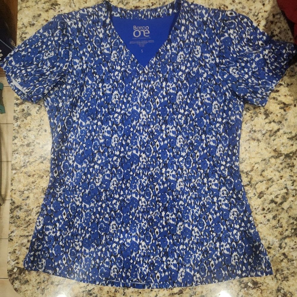 Euc Barco Scrub Top